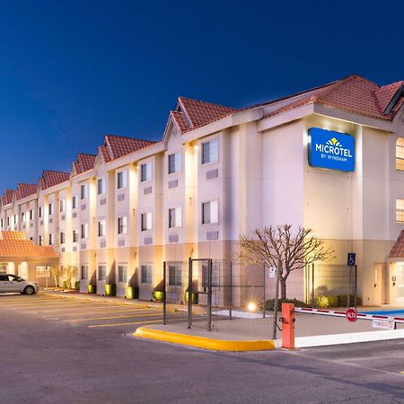 Microtel Inn & Suites By Wyndham Чиуауа Екстериор снимка