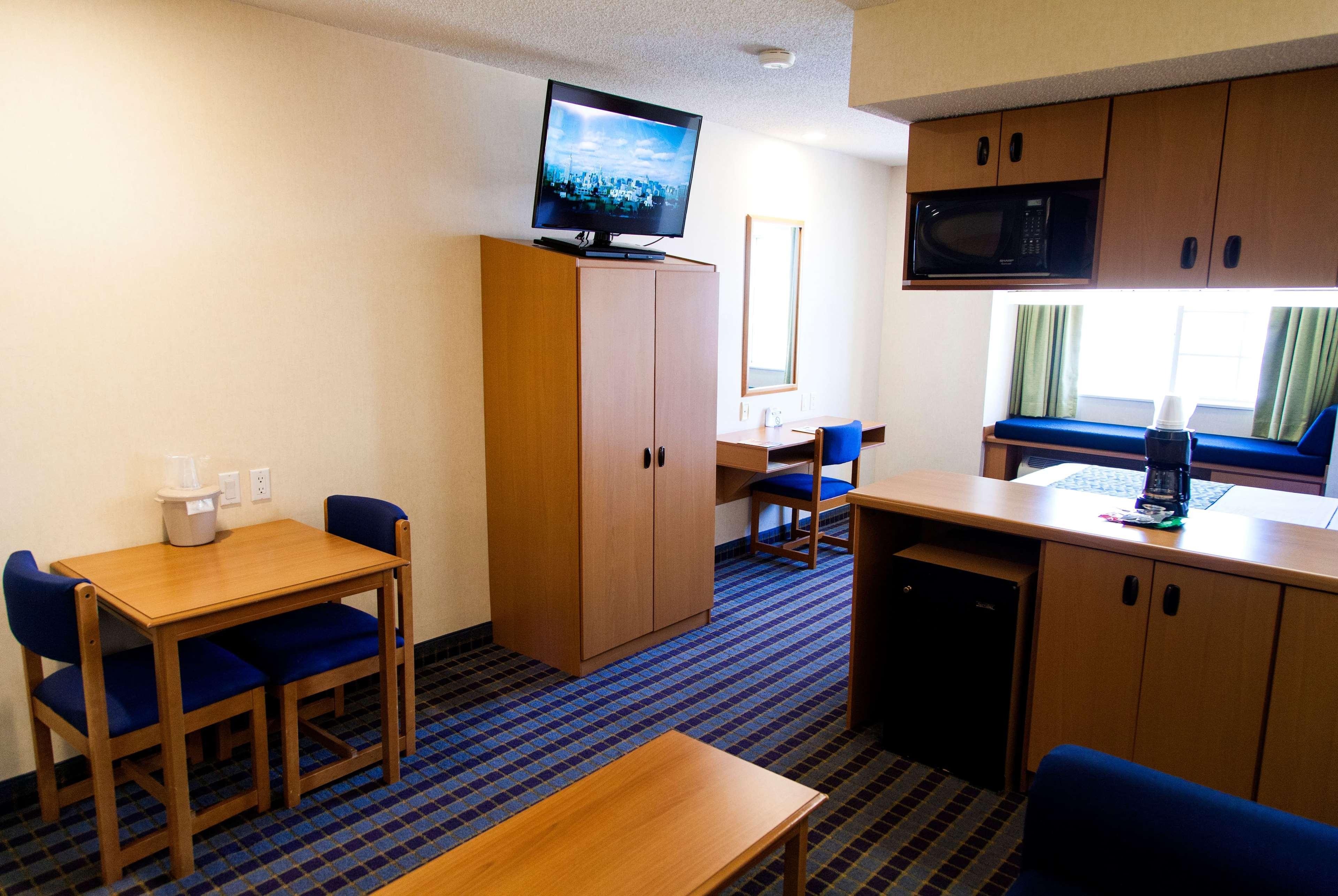 Microtel Inn & Suites By Wyndham Чиуауа Екстериор снимка